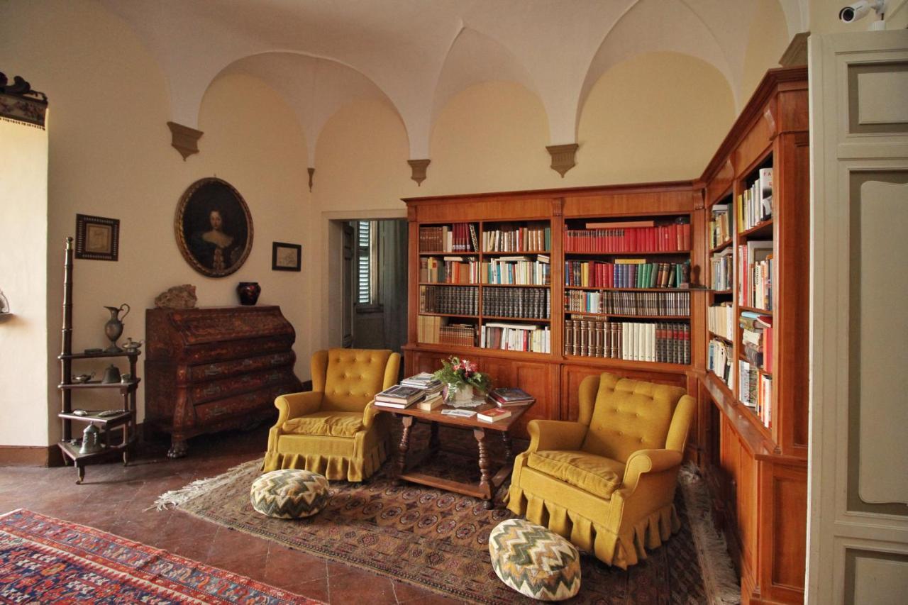 Castello Di Sovicille - Residenza D'Epoca Bed & Breakfast Exterior photo