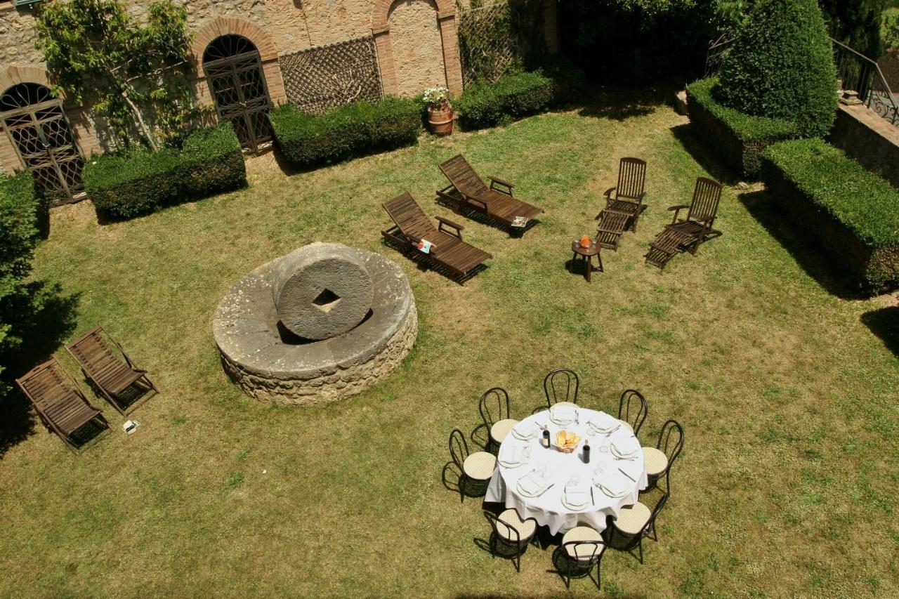 Castello Di Sovicille - Residenza D'Epoca Bed & Breakfast Exterior photo