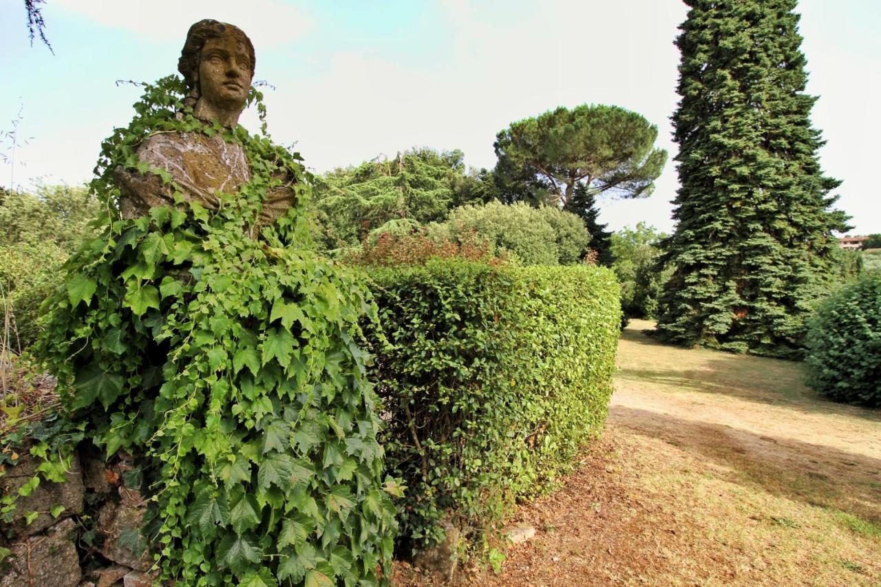 Castello Di Sovicille - Residenza D'Epoca Bed & Breakfast Exterior photo