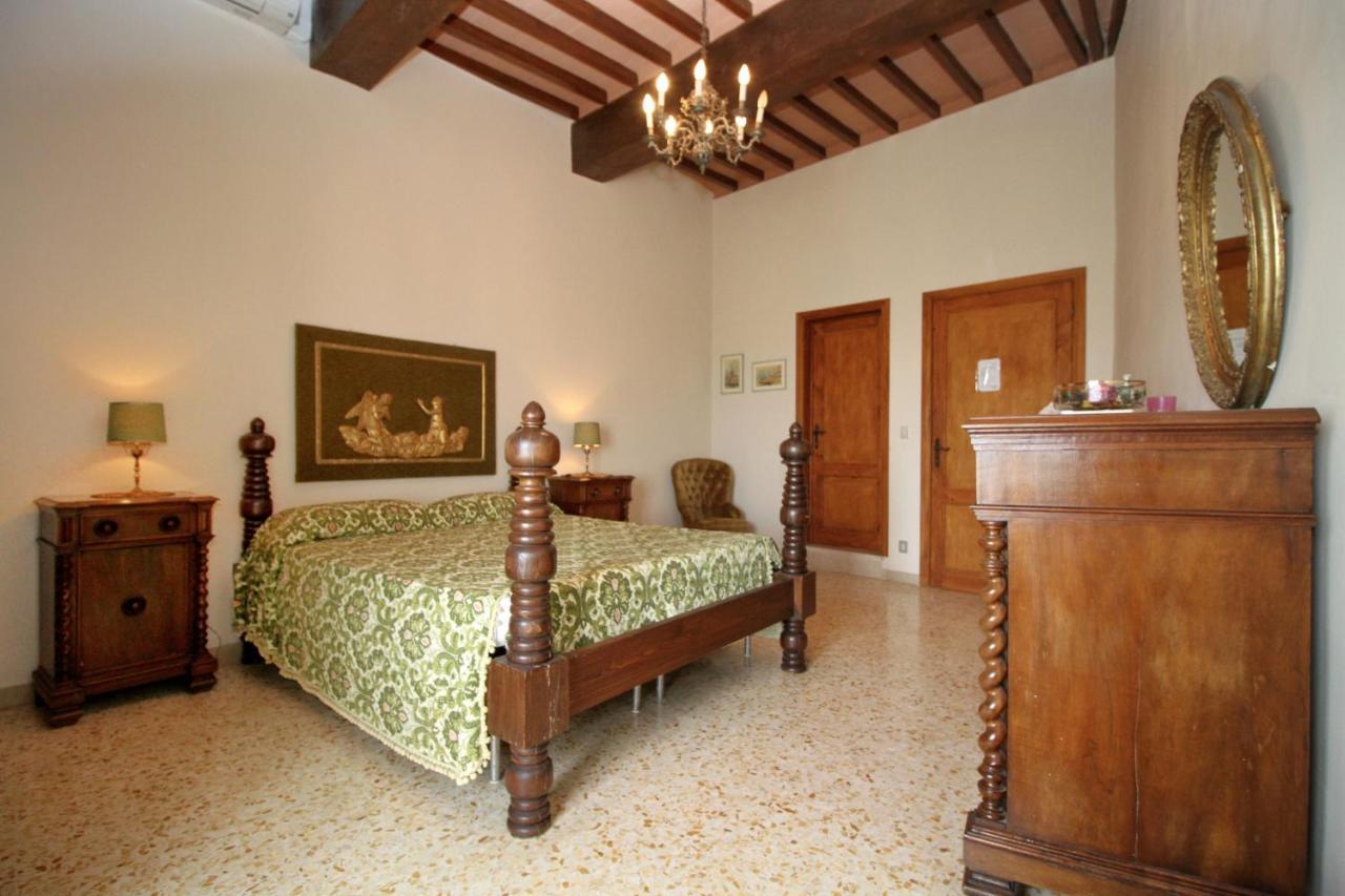 Castello Di Sovicille - Residenza D'Epoca Bed & Breakfast Exterior photo